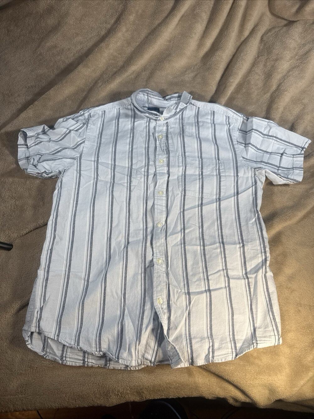 Old Navy Short Sleeve Shirt L Everyday Shirt Button Down Blue Striped